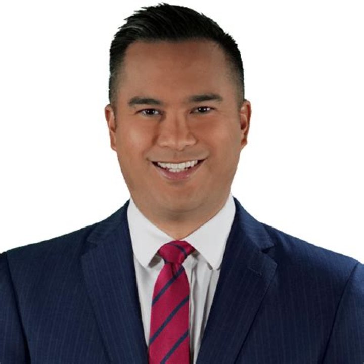 Brian Flores Wiki, Age, Height Family, and Early Life