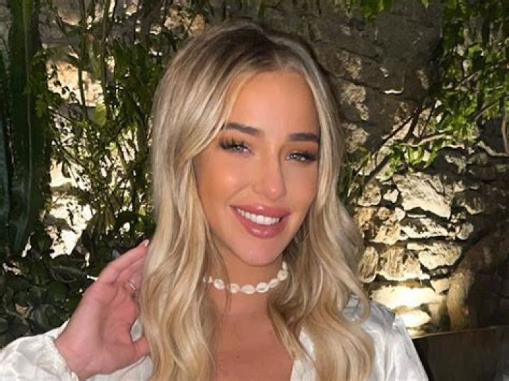 Taylor Ward in Bathing Suit Enjoys “Island Life” — Celebwell